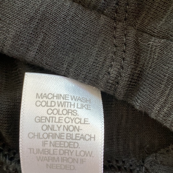 J Jill Pima Shirttail Tunic Top w Side Vents - Picture 8 of 10